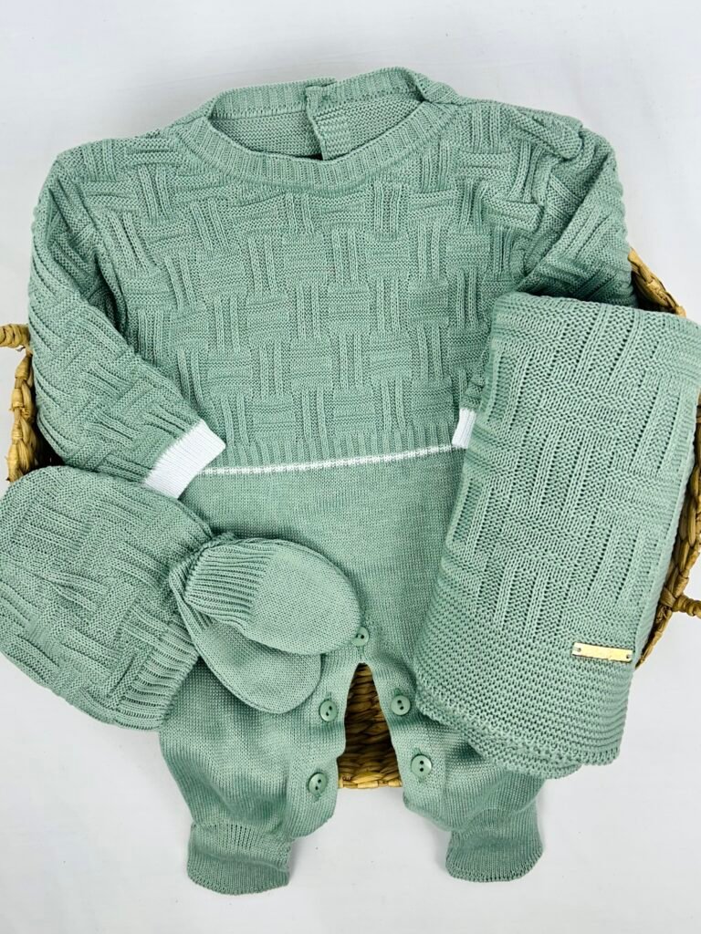Saída de maternidade verde com conjunto de roupas, manta, gorro e luvas, Maria Chica Bebê